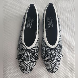 Skechers air cooled memory foam western print plats